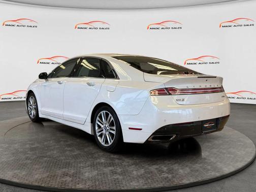 2015 Lincoln MKZ Base