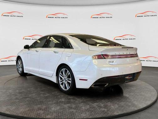 2015 Lincoln MKZ Base