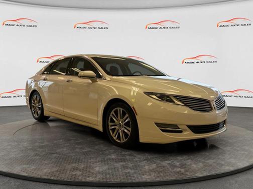 2015 Lincoln MKZ Base