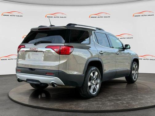 Gray 2019 GMC Acadia SLT-2