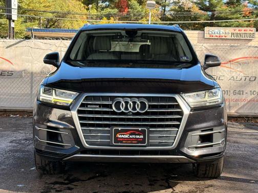 2019 Audi Q7 55 Premium Plus