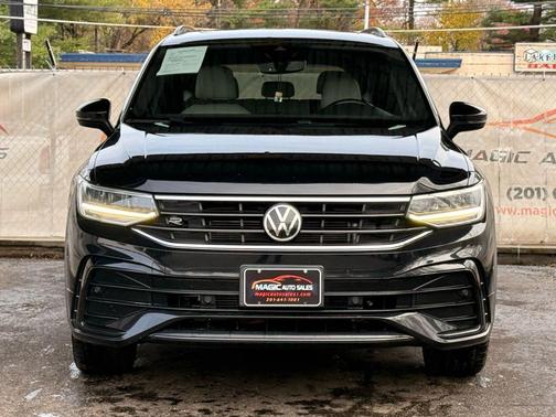 2022 Volkswagen Tiguan 2.0T SE R-Line Black 4MOTION