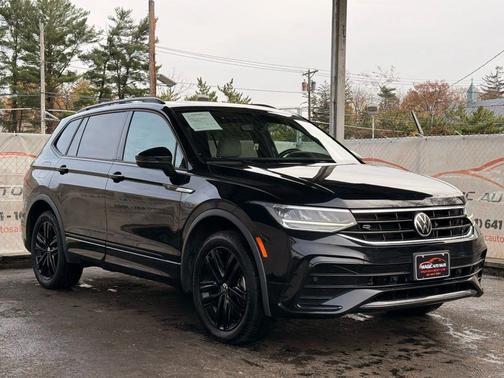 2022 Volkswagen Tiguan 2.0T SE R-Line Black 4MOTION