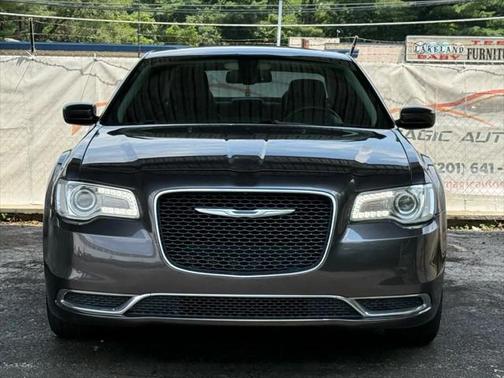 2016 Chrysler 300 Limited