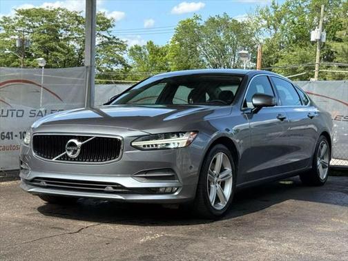 2018 Volvo S90 T5 Momentum