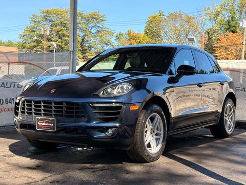 2018 Porsche Macan Sport Utility 4D