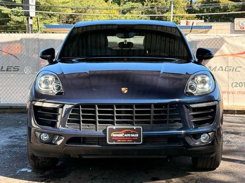 2018 Porsche Macan Sport Utility 4D