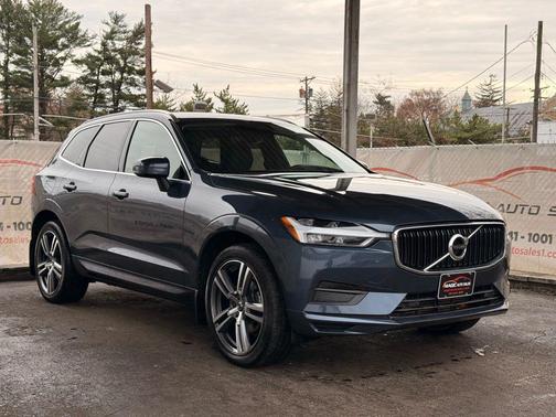 2020 Volvo XC60 T5 Momentum