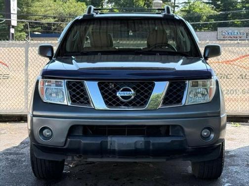 2005 Nissan Frontier LE Crew Cab