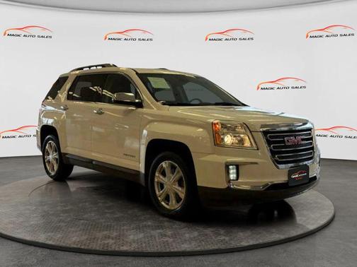 Summit White 2017 GMC Terrain SLT