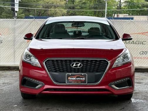 2016 Hyundai SONATA Hybrid SE
