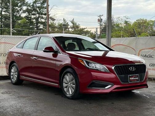 2016 Hyundai SONATA Hybrid SE