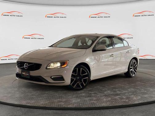 Ice White 2017 Volvo S60 T5 Dynamic
