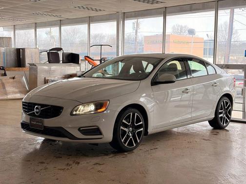 2017 Volvo S60 T5 Dynamic