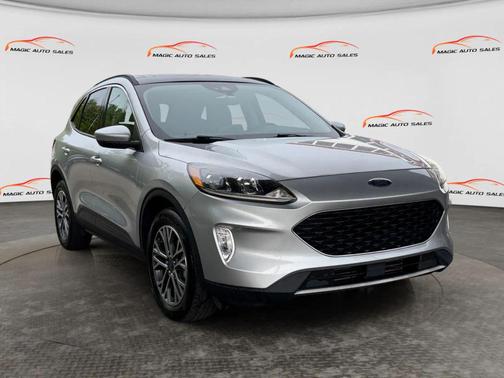 Ingot Silver Metallic 2020 Ford Escape SEL