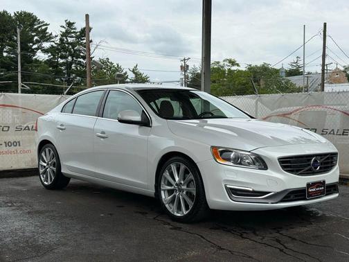 2018 Volvo S60 Inscription T5 Platinum
