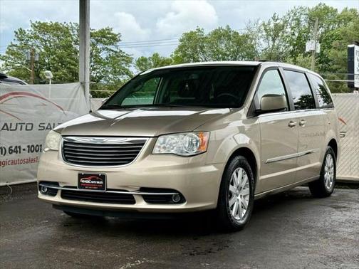2013 Chrysler Town & Country Touring