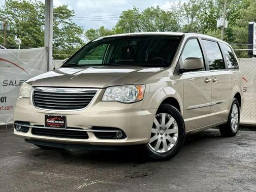 2013 Chrysler Town & Country Touring
