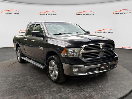 Granite Crystal Metallic Clearcoat 2018 RAM 1500 Big Horn