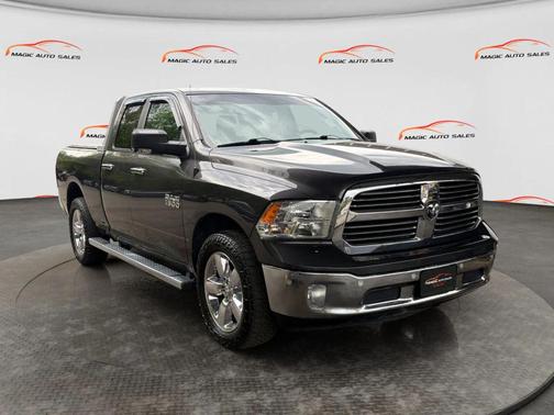 Granite Crystal Metallic Clearcoat 2018 RAM 1500 Big Horn