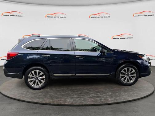 Dark Blue Pearl 2018 Subaru Outback 3.6R Touring