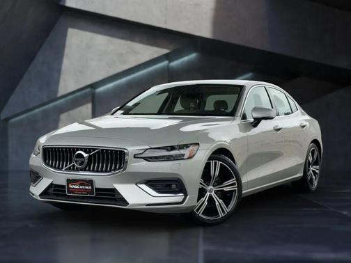 2022 Volvo S60 T5