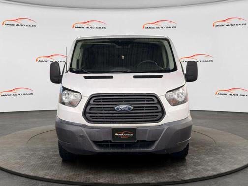 Oxford White 2018 Ford Transit-150 Base
