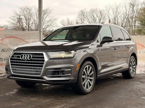 2019 Audi Q7 55 Premium Plus