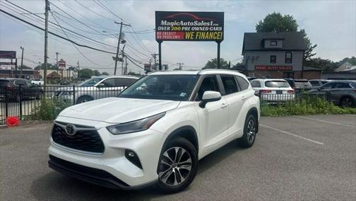 2021 Toyota Highlander XLE