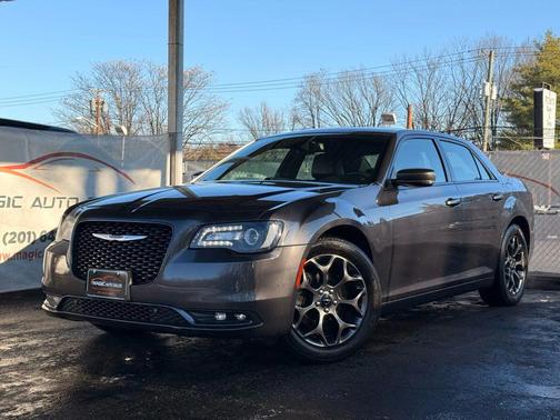 2016 Chrysler 300 S