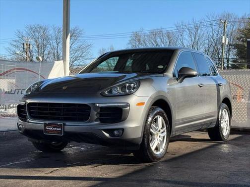 2016 Porsche Cayenne Base