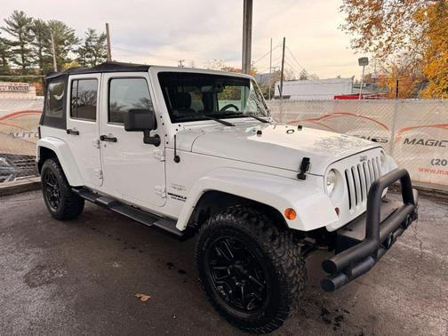 2013 Jeep Wrangler Unlimited Sahara