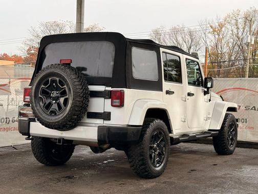 2013 Jeep Wrangler Unlimited Sahara
