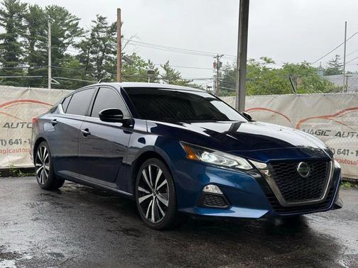 2020 Nissan Altima SR FWD