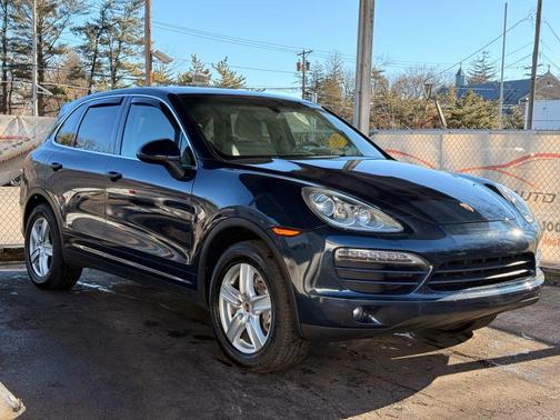 2014 Porsche Cayenne Platinum Edition