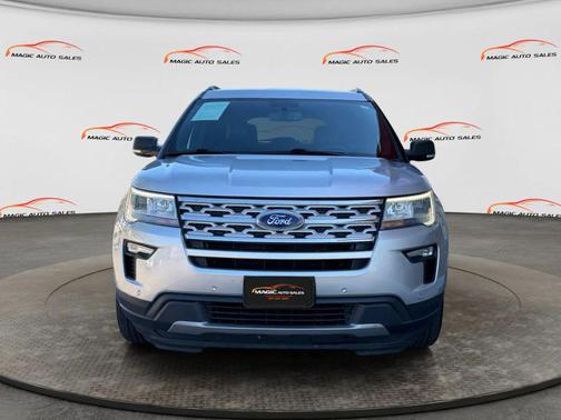 Ingot Silver Metallic 2019 Ford Explorer XLT