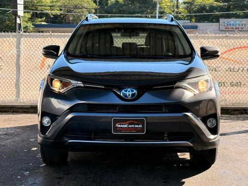 2017 Toyota RAV4 Hybrid SE