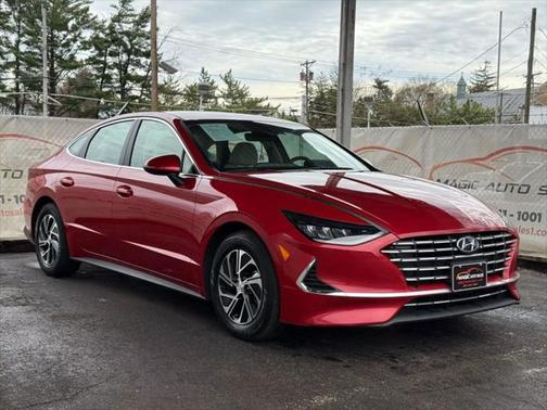 2022 Hyundai SONATA Hybrid SE