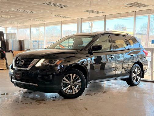 2019 Nissan Pathfinder S