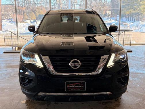 2019 Nissan Pathfinder S
