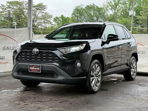 2019 Toyota RAV4 XLE Premium