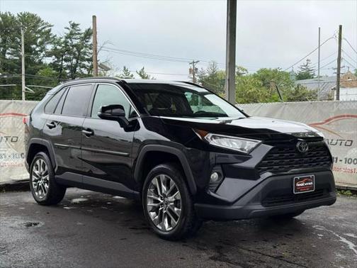2019 Toyota RAV4 XLE Premium