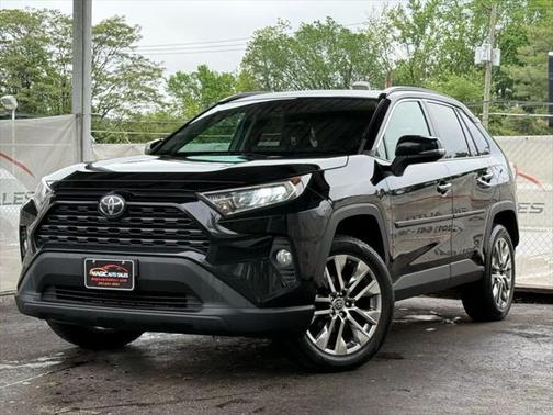 2019 Toyota RAV4 XLE Premium