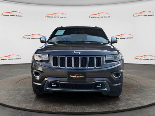 Granite Crystal Metallic Clearcoat 2015 Jeep Grand Cherokee Overland
