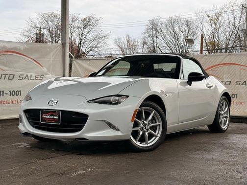 2016 Mazda MX-5 Miata Sport