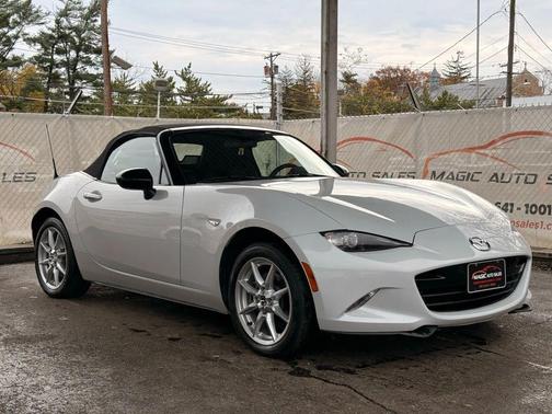2016 Mazda MX-5 Miata Sport
