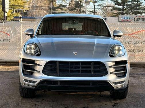 2015 Porsche Macan Turbo