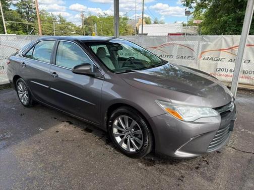 2016 Toyota Camry XLE