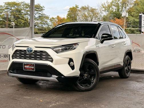 2021 Toyota RAV4 Hybrid SE