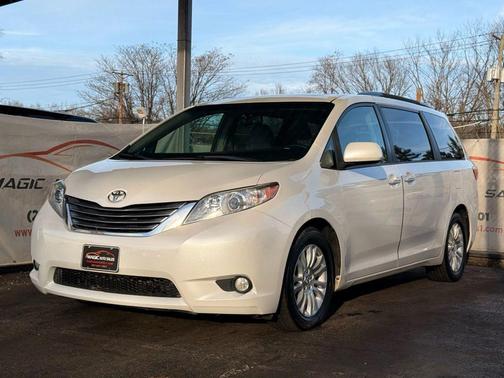 2015 Toyota Sienna XLE Premium
